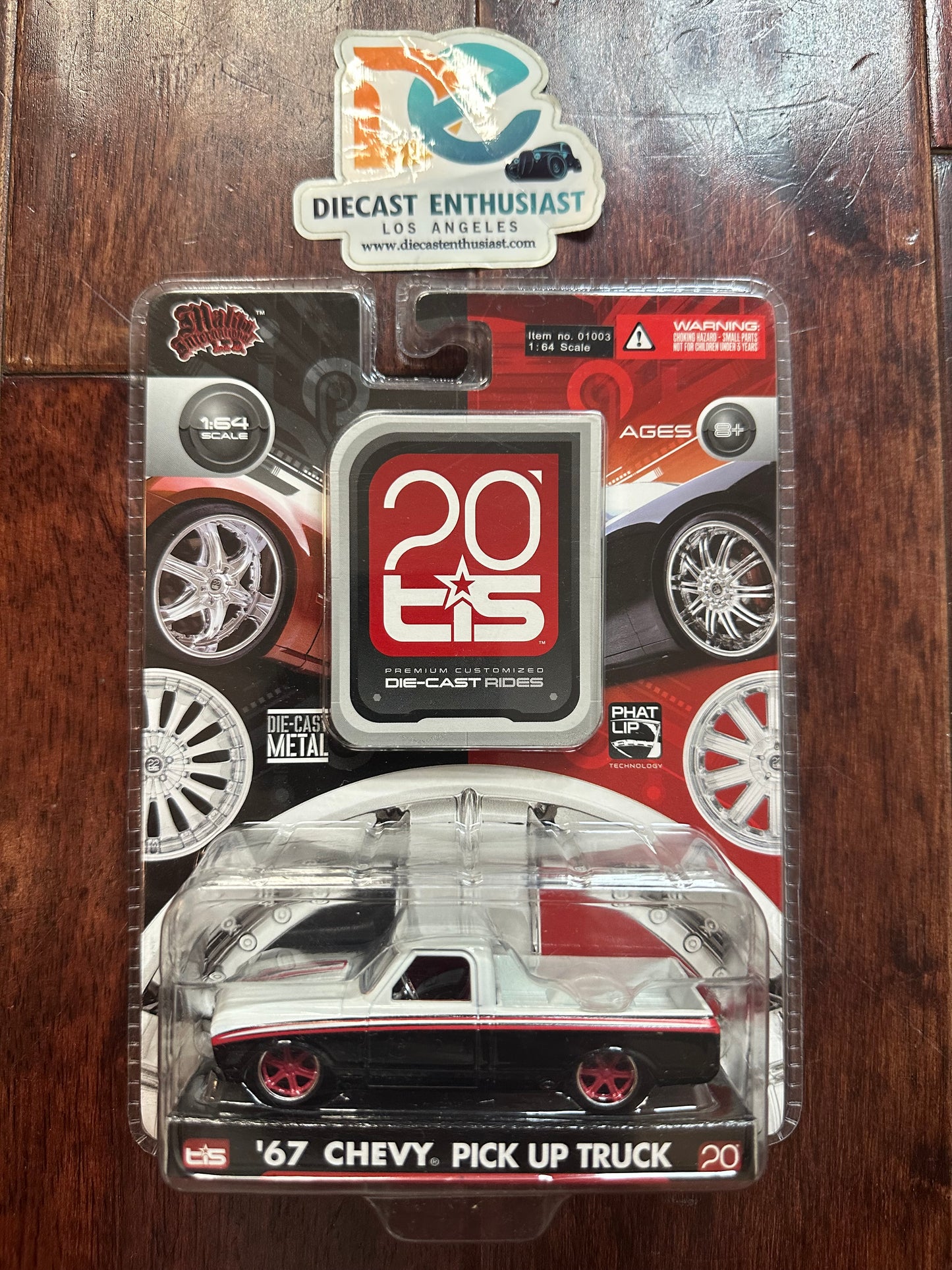 Malibu International TIS 67 Chevy Pickup Truck 1:64