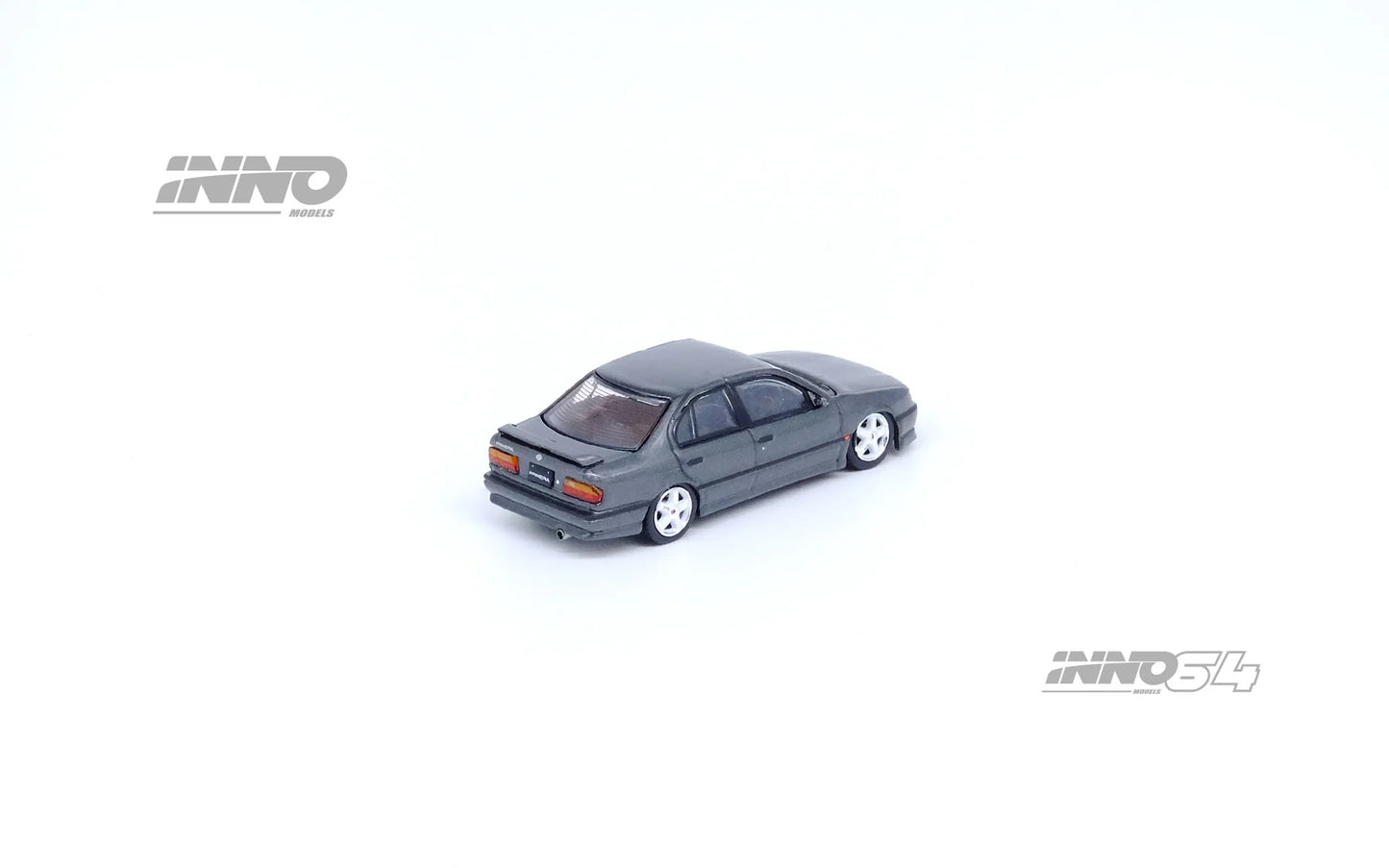 Inno64 Nissan Primera P10 Black 1:64