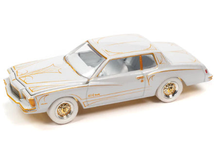 CHASE WHITE LIGHTNING Johnny Lightning 2023 Weekend of Wheels Exclusives 78 Monte Carlo Lowrider Purple 1:64