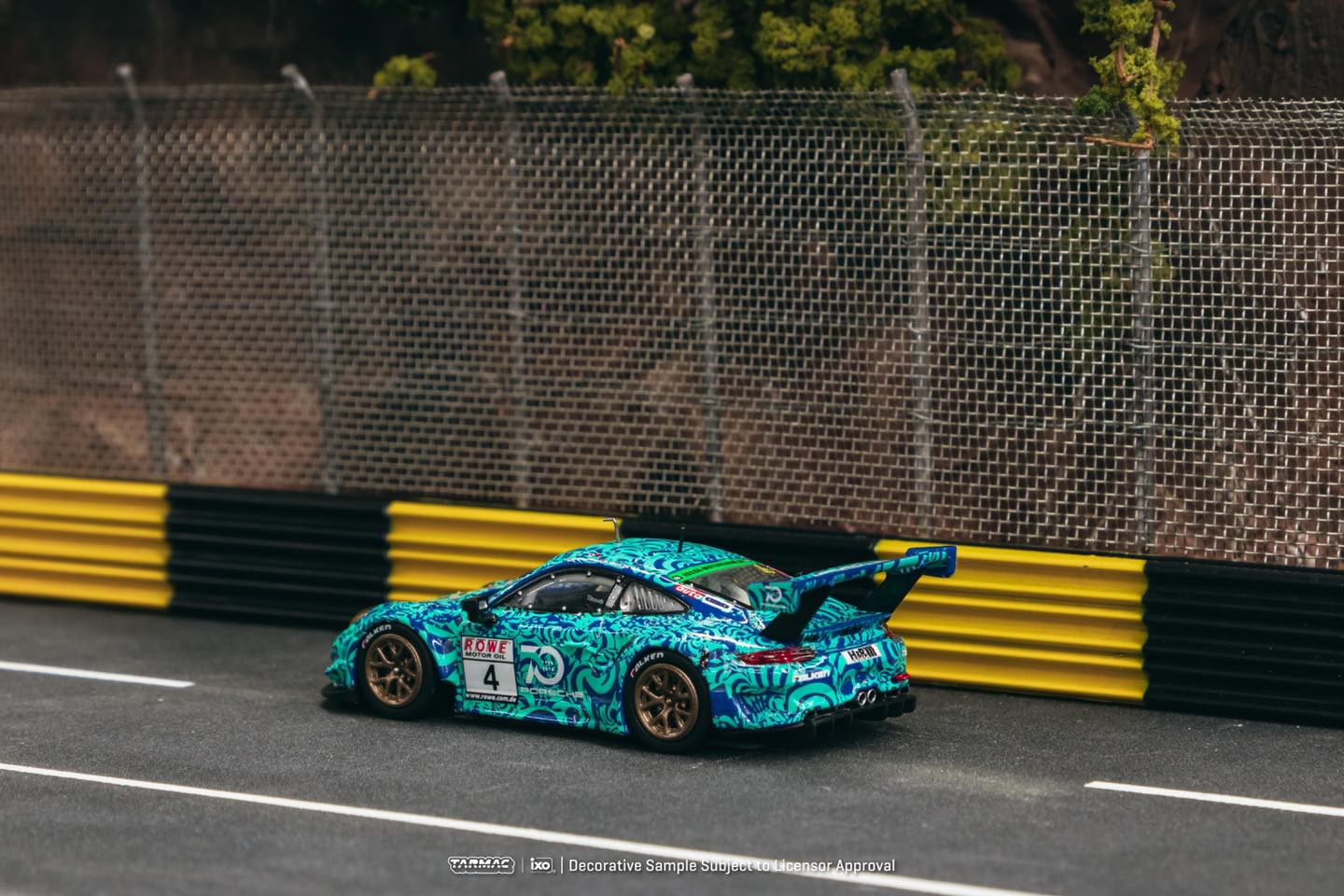 Tarmac Works X Ixo Models Porsche 911 GT3 R VLN Nurburgring 2018 Blue Green 1:64