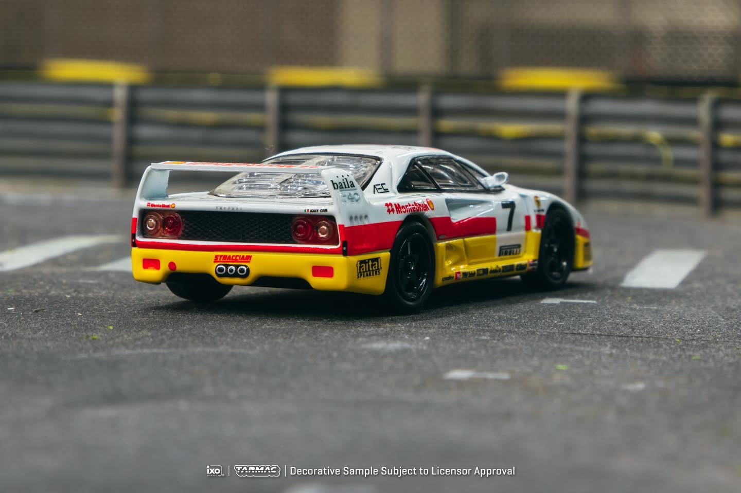 Tarmac Works X Ixo Models Ferrari F40 GT Italian GT Championship 1993 Shell White Yellow 1:64