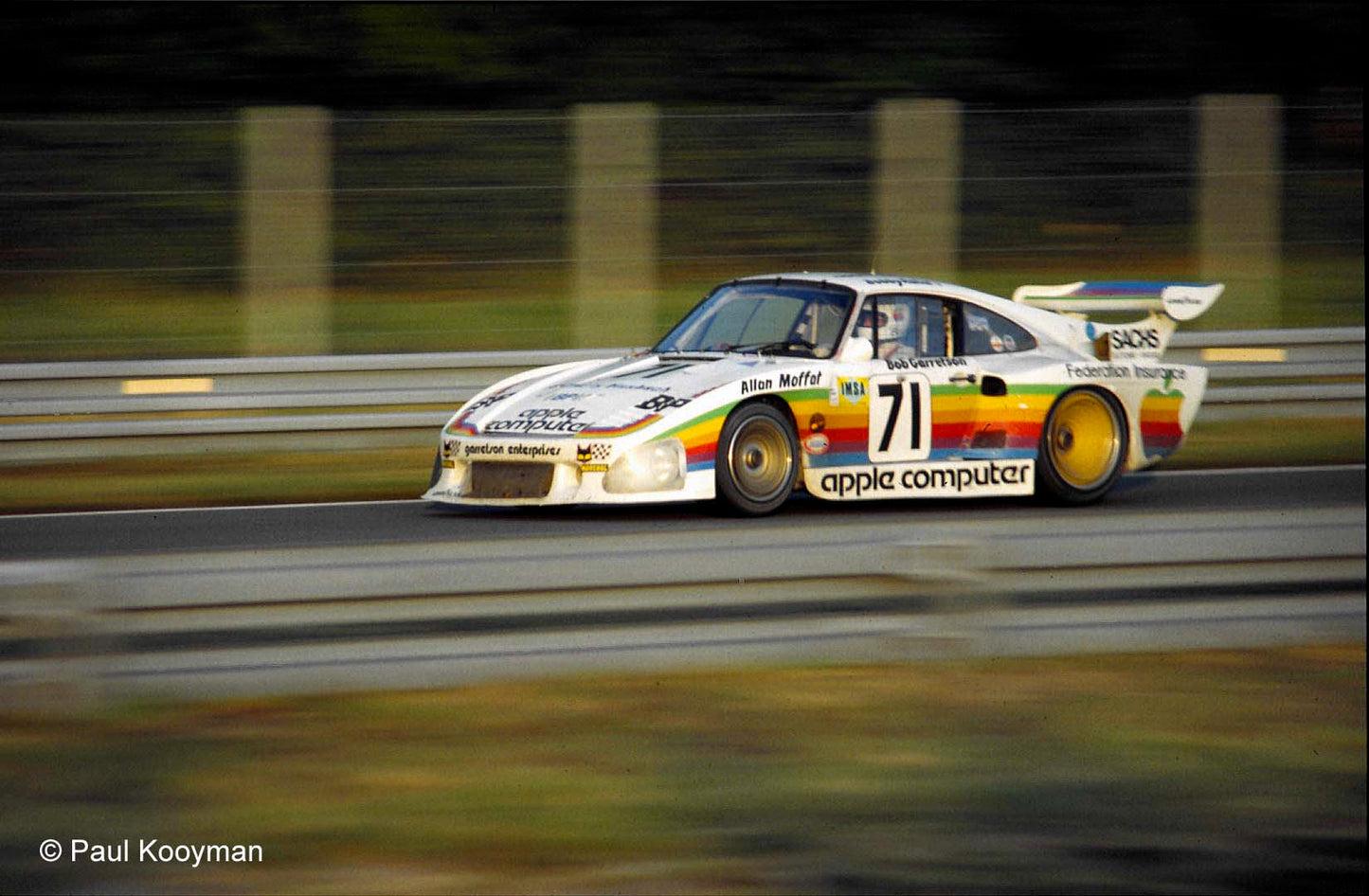 Tarmac Works X Ixo Models Porsche 935 K3 24h of Le Mans 1980 Apple Rainbow 1:64