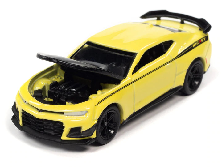 Auto World Modern Muscle 2019 Nickey Chevy Camaro ZL1 1LE Shock 1:64