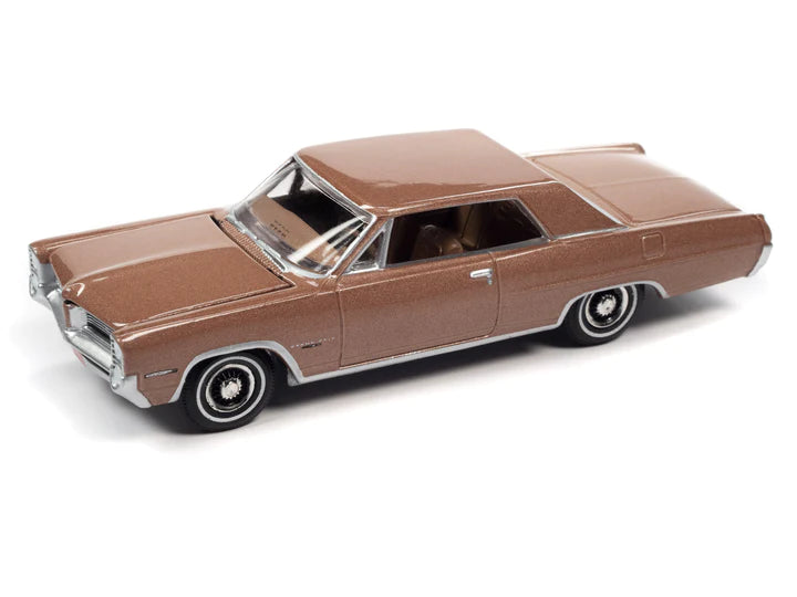Auto World Vintage Muscle 1964 Pontiac Grand Prix Royal Bobcat Saddle Bronze Poly 1:64