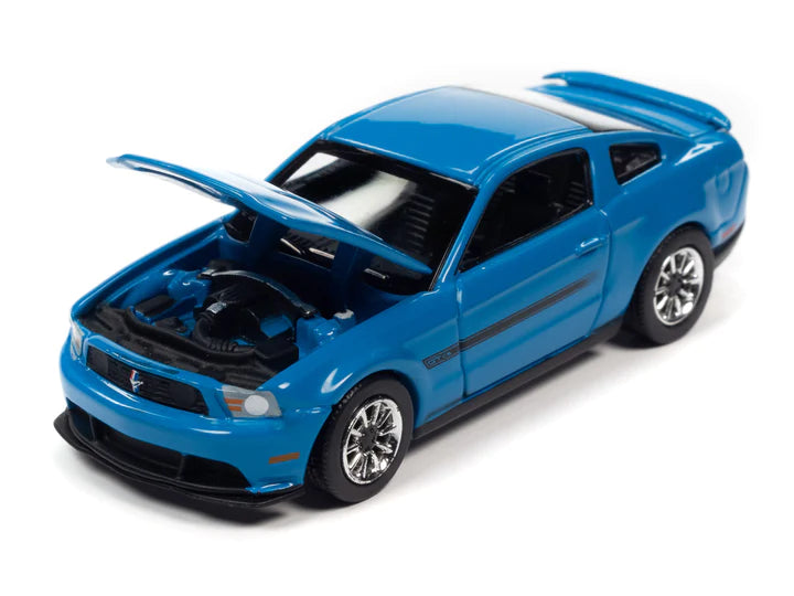 Auto World Modern Muscle 2012 Ford Mustang GT/CS Grabber Blue 1:64