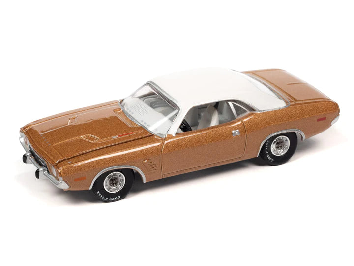 Auto World Vintage Muscle 1974 Dodge Challenger Rallye Gold Poly 1:64
