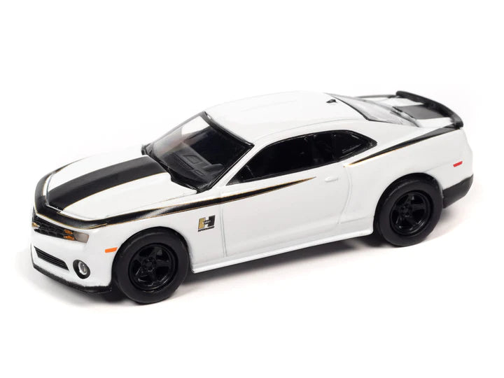 Auto World Modern Muscle 2010 Chevy Camaro Hurst Edition Summit White 1:64