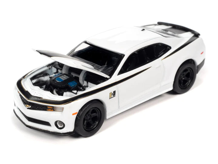 Auto World Modern Muscle 2010 Chevy Camaro Hurst Edition Summit White 1:64
