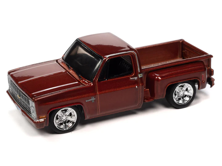 Auto World Muscle Trucks 1983 Chevy Silverado Stepside Dark Tangerine Metallic 1:64
