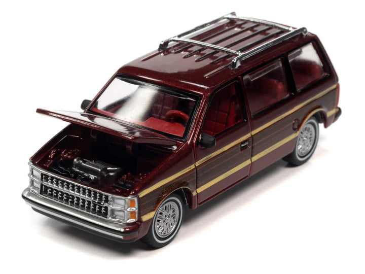 Auto World Mighty Minivans 1984 Dodge Caravan Garnet Pearl Coat 1:64