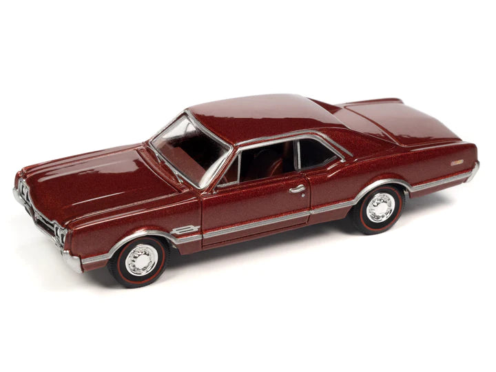 Auto World Vintage Muscle 1966 Oldsmobile 442 Autumn Bronze Poly 1:64