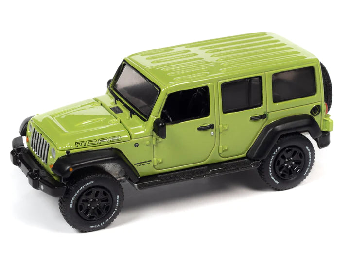 Auto World Sport Utility 2013 Jeep Wrangler Unlimited Moab Edition Gecko 1:64