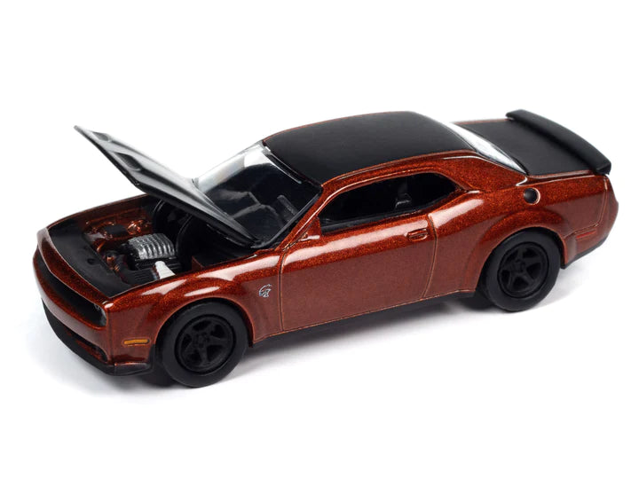 Auto World Modern Muscle 2021 Dodge Challenger SRT Super Stock Sinamon Stick 1:64