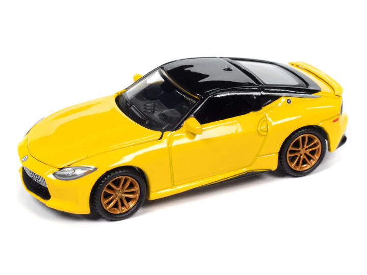 Auto World Import Legends 2023 Nissan Z Ikazuchi Yellow Super Black 1:64