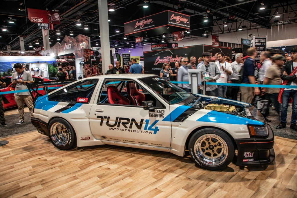 Inno64 Toyota Trueno AE86 Pandem Rocket Bunny TURN14 White 1:64