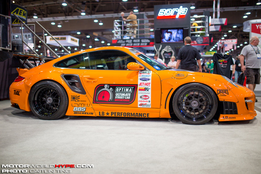 Inno64 Libertywalk Porsche 997 SEMA 2014 Orange 1:64