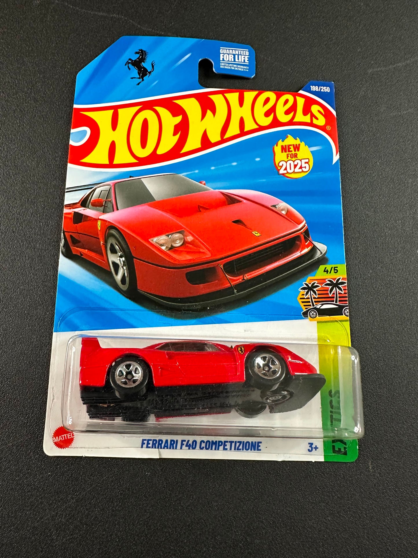 Hot Wheels Ferrari F40 Competizione Red 1:64