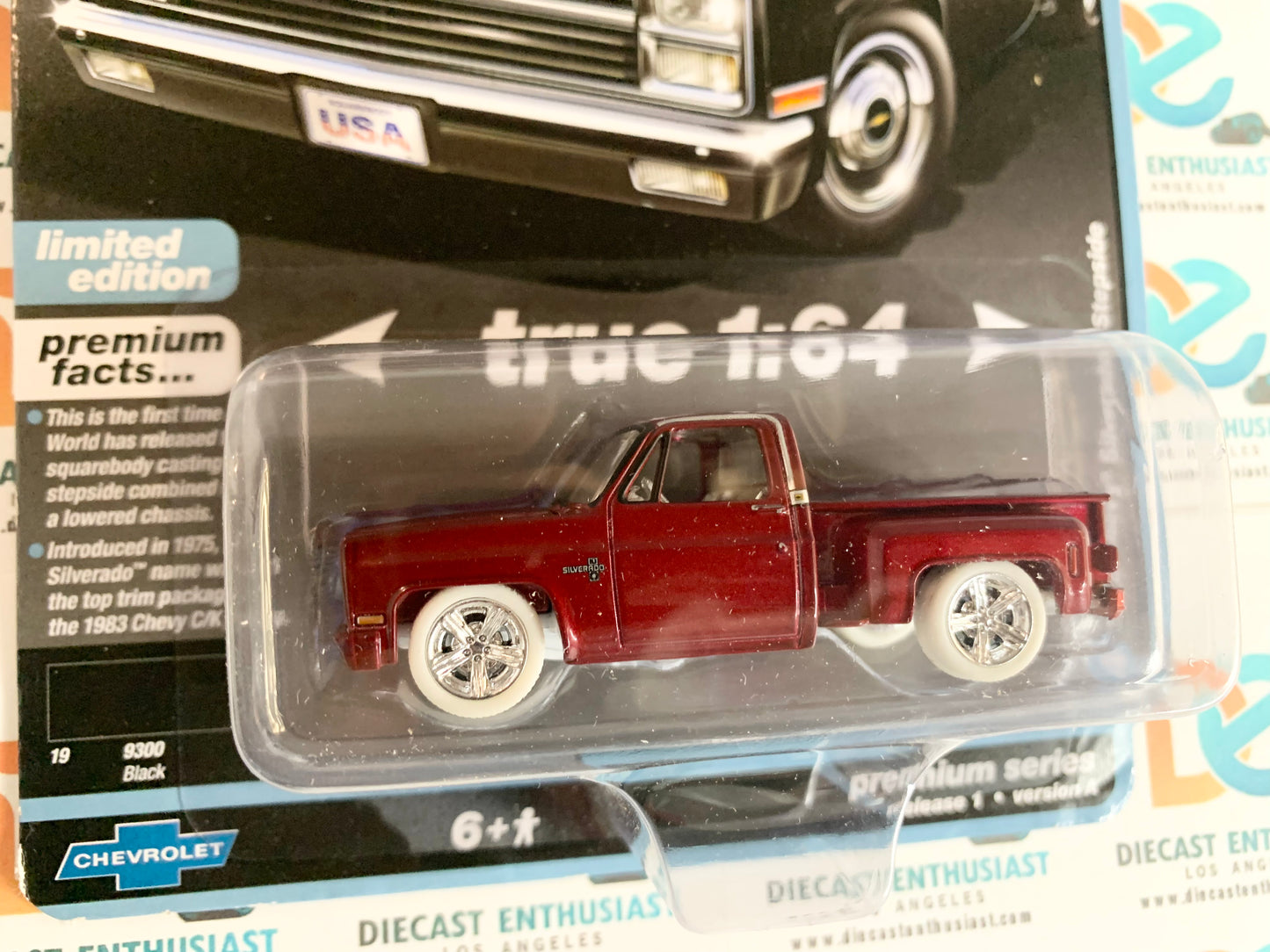CHASE ULTRA RED Auto World Muscle Trucks 1983 Chevy Silverado Stepside Black 1:64