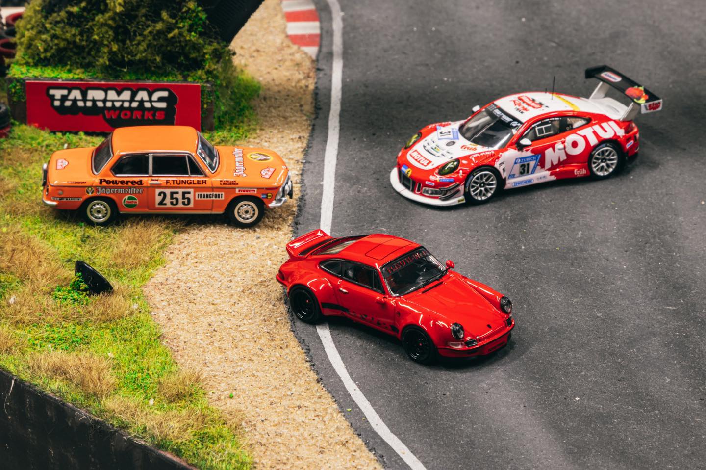 Tarmac Porsche RWB Backdate Red 1:64