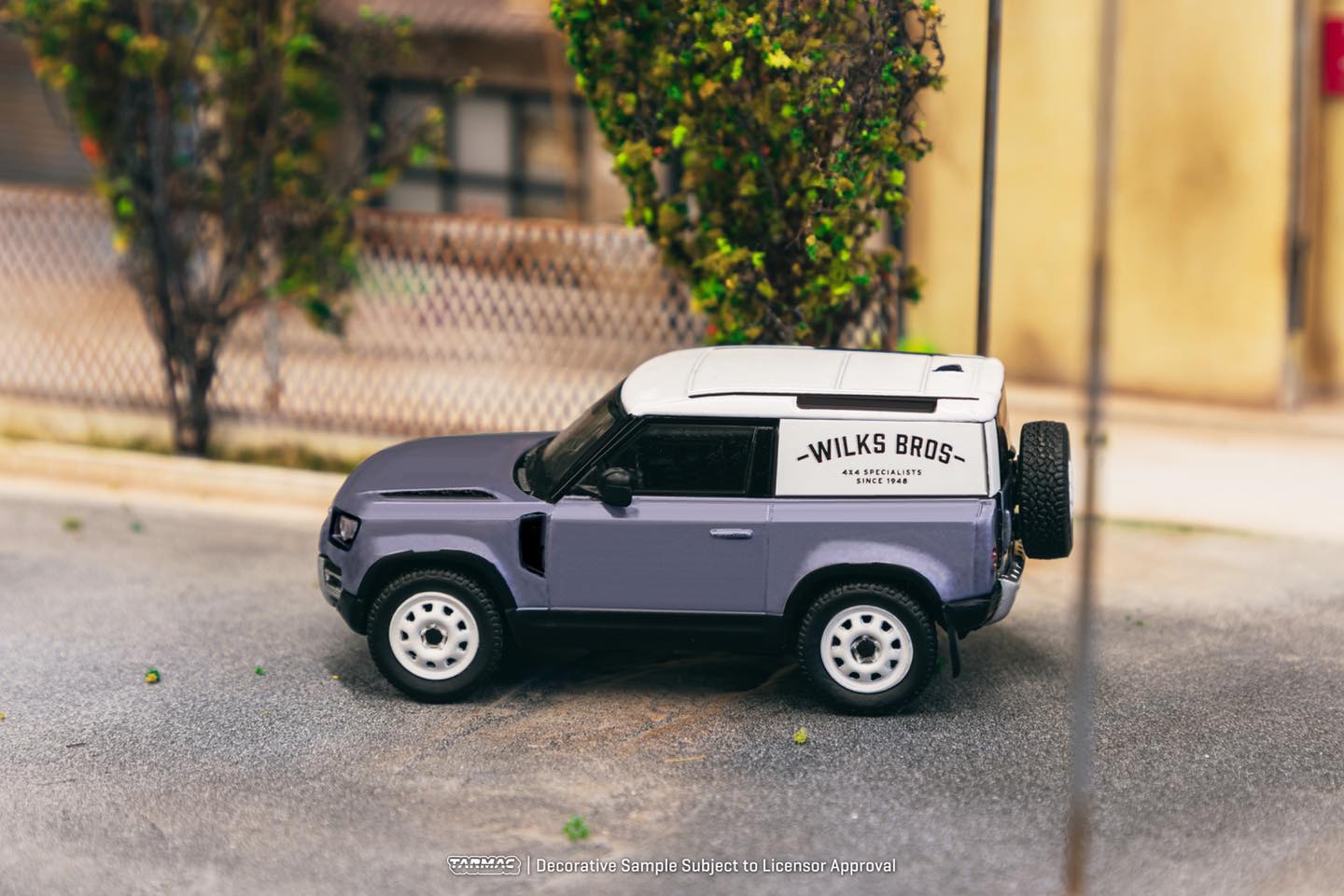 Tarmac Works Land Rover Defender 90 Wilks Bros Blue 1:64