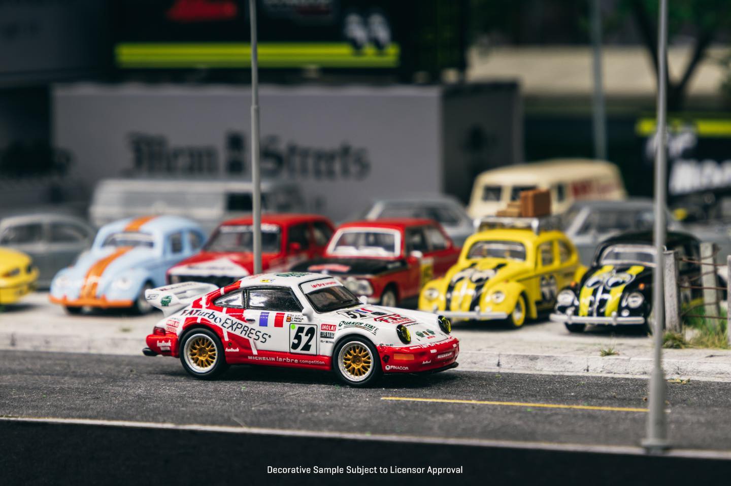 Schuco Tarmac Works Collab64 Porsche 911 RSR 3.8 Le Mans 1994 White Red 1:64