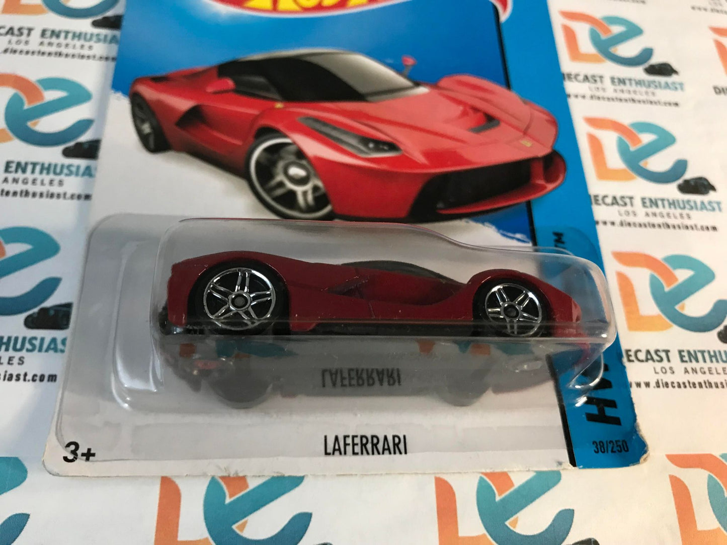 NOT MINT CARD Hot Wheels Laferrari Red 1:64