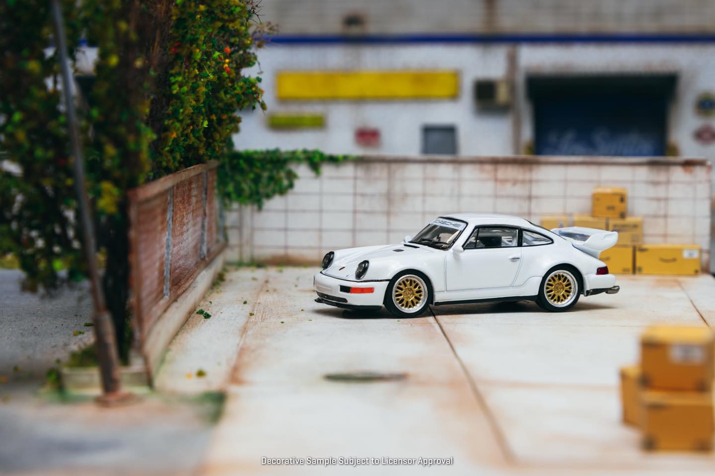 Schuco Tarmac Works Porsche 911 RSR 3.8 White 1:64