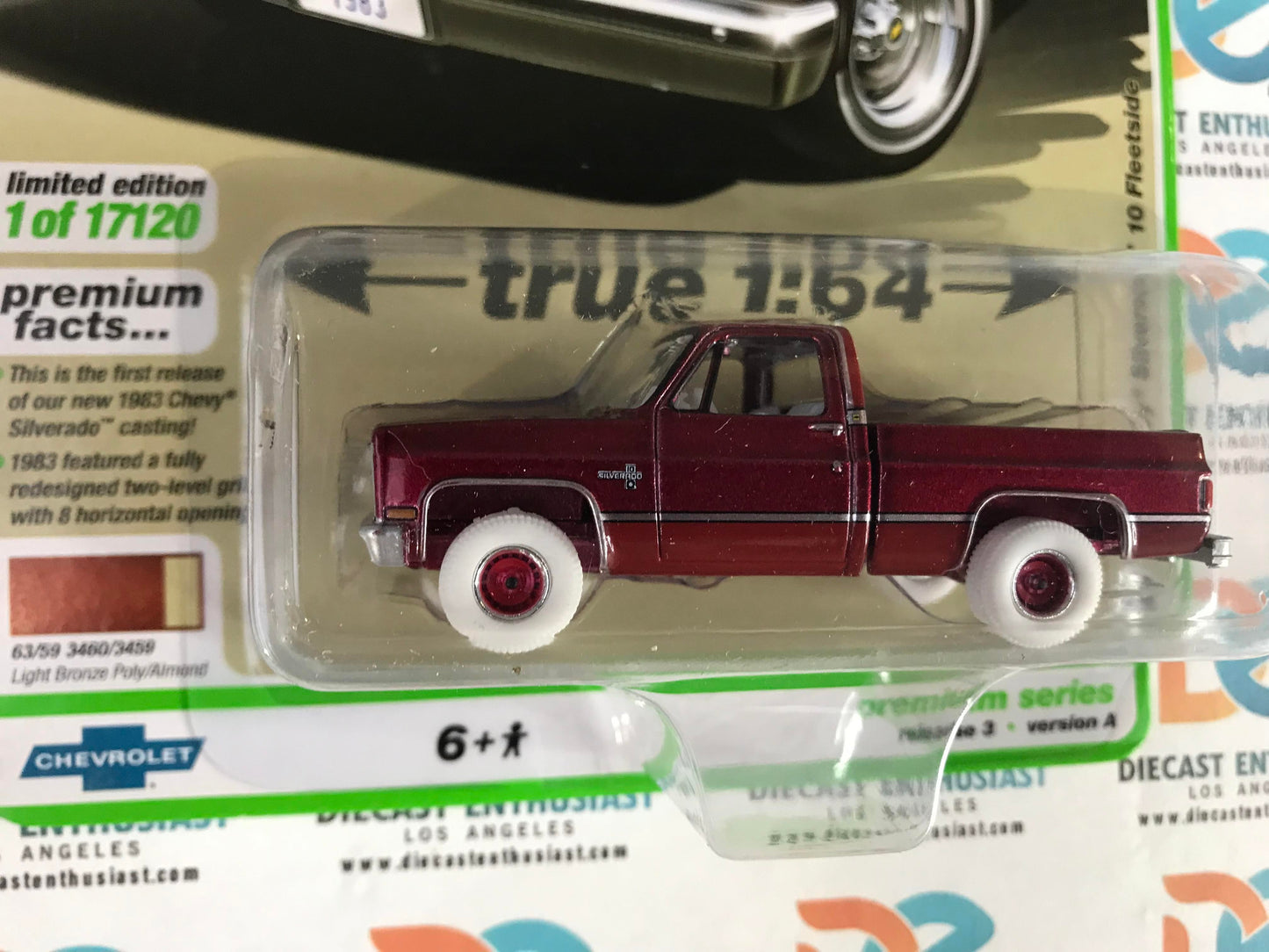 CHASE ULTRA RED Auto World 1983 Chevy Silverado 10 Pickup Truck Light Bronze Poly Almond 1:64