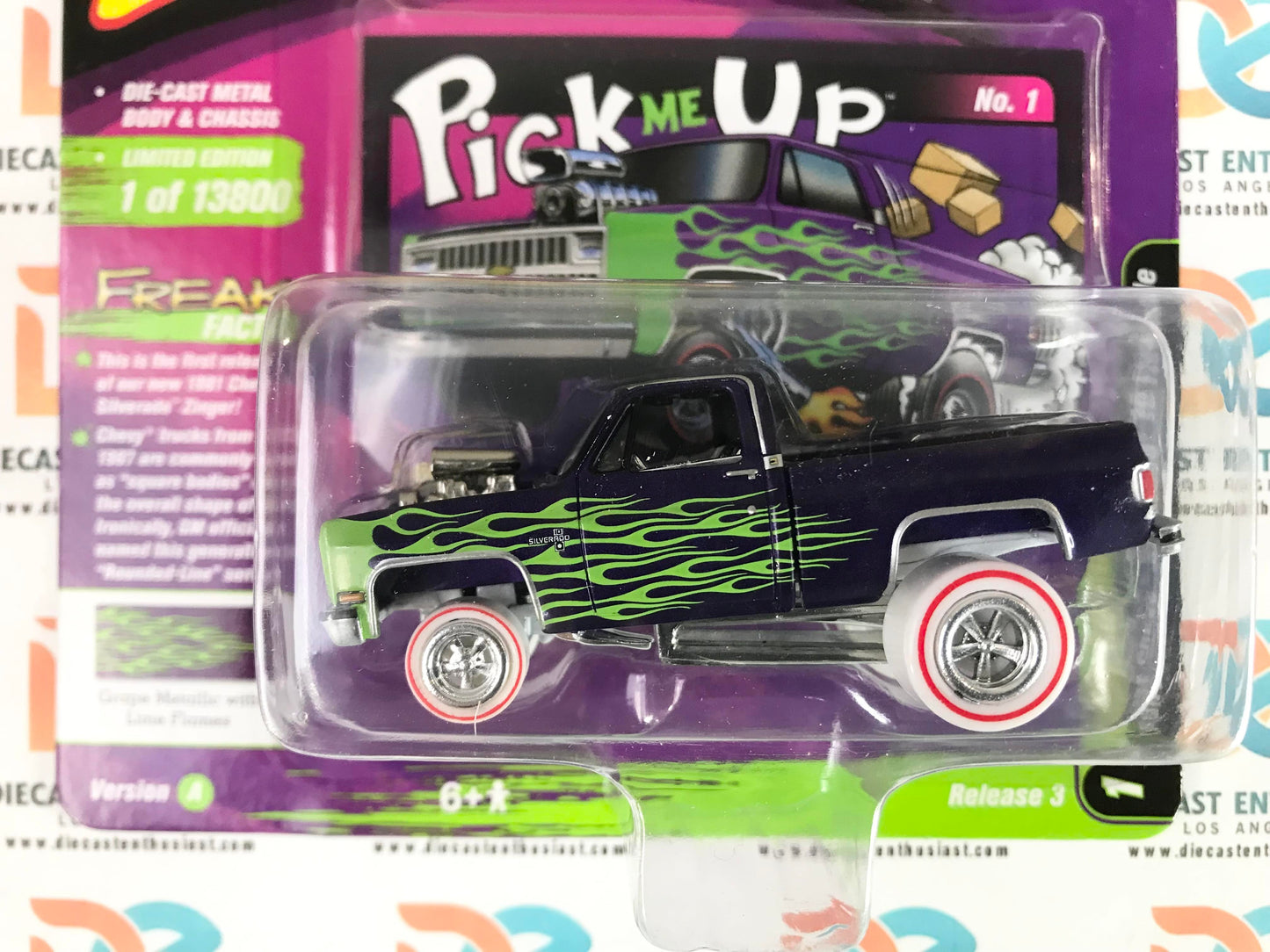 CHASE Johnny Lightning Zingers! 1981 Chevy Silverado 10 Fleetside Grape Metallic with Lime Flames 1:64