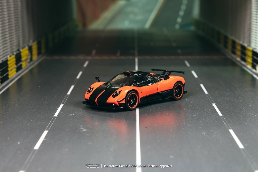 Tarmac Works Global64 Pagani Zonda Cinque Arancio Saint Tropez Orange 1:64