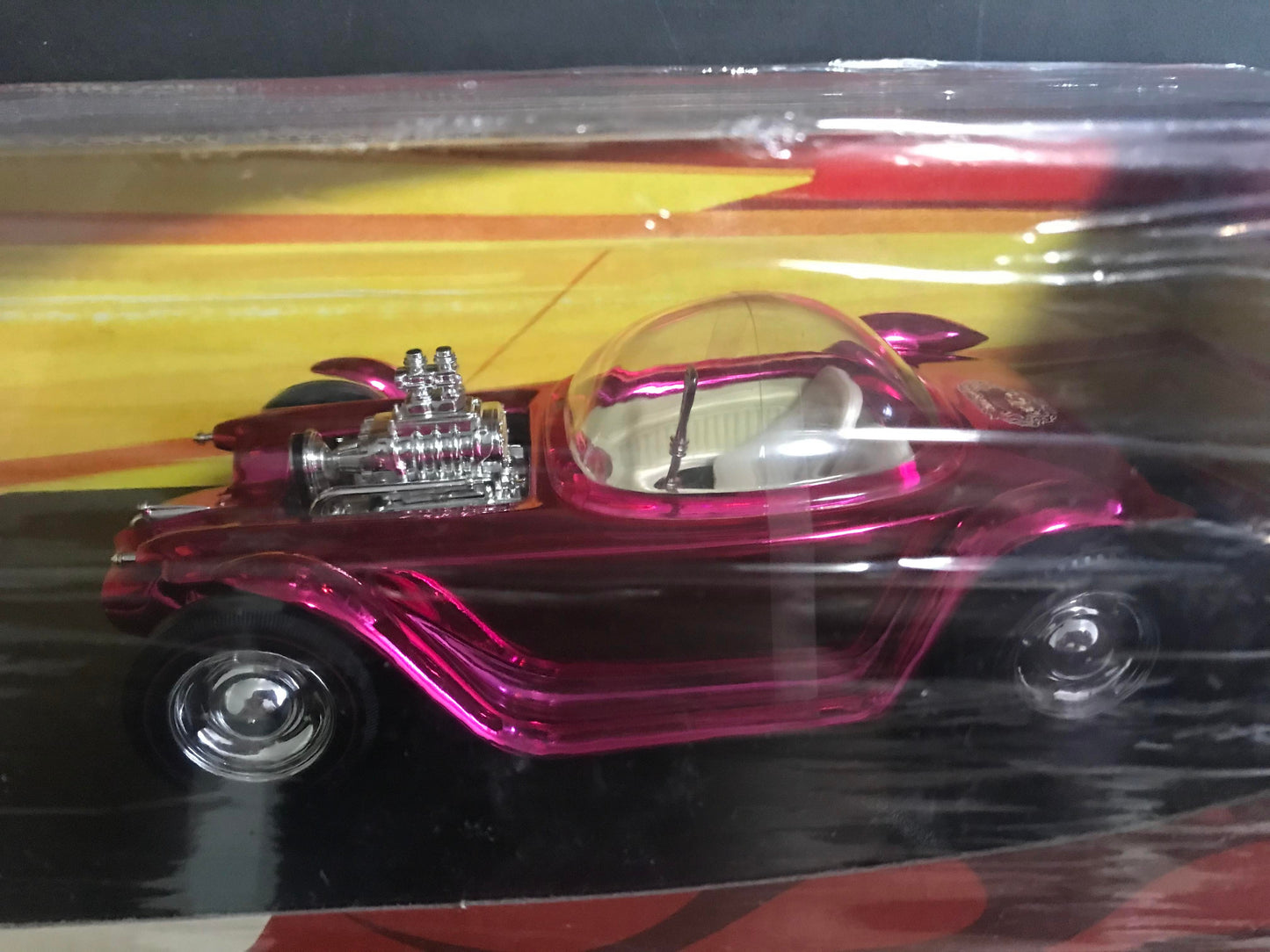 Hot Wheels Collectors Series Beatnik Bandit Pink 1:18