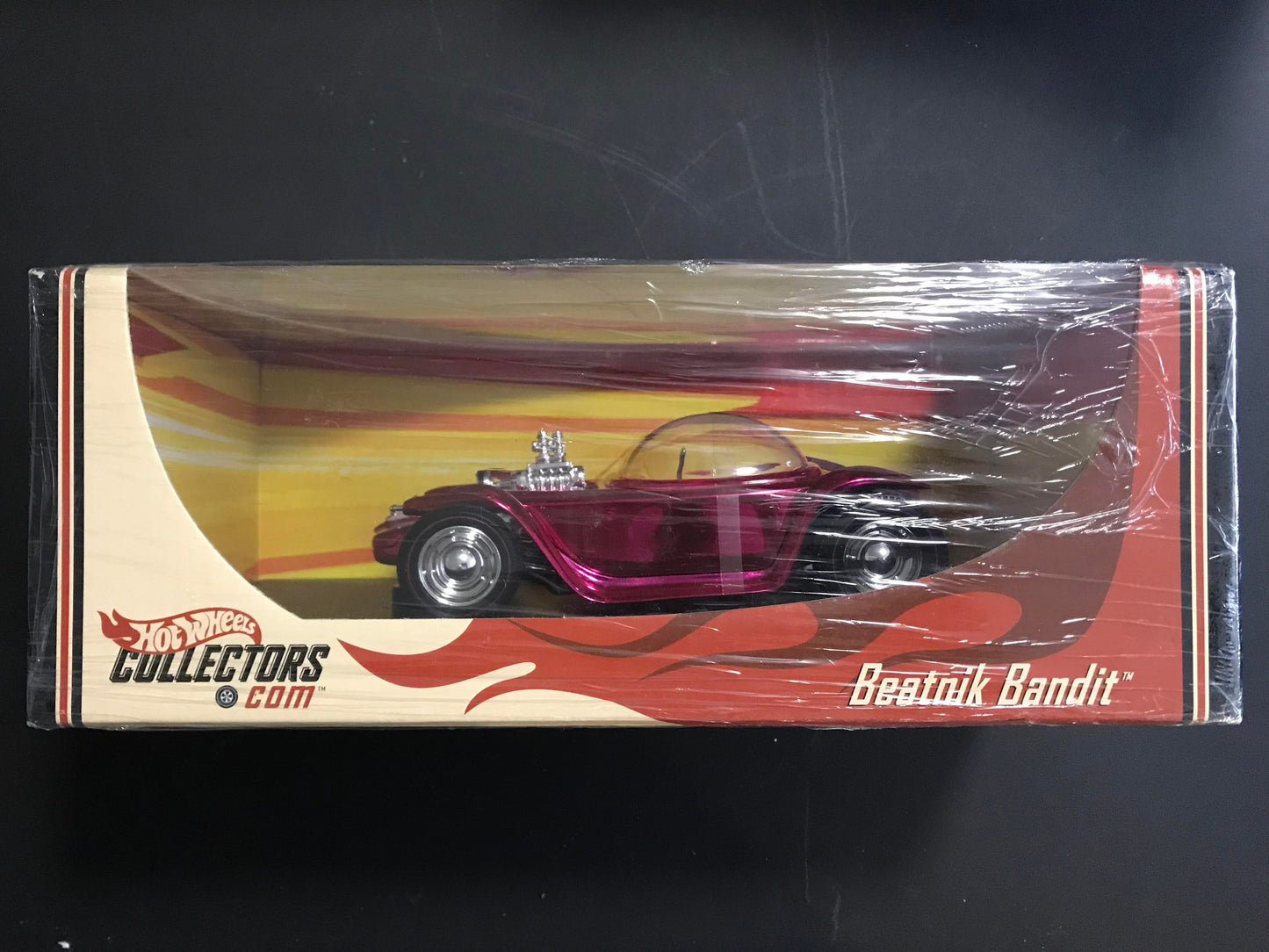 Hot Wheels Collectors Series Beatnik Bandit Pink 1:18