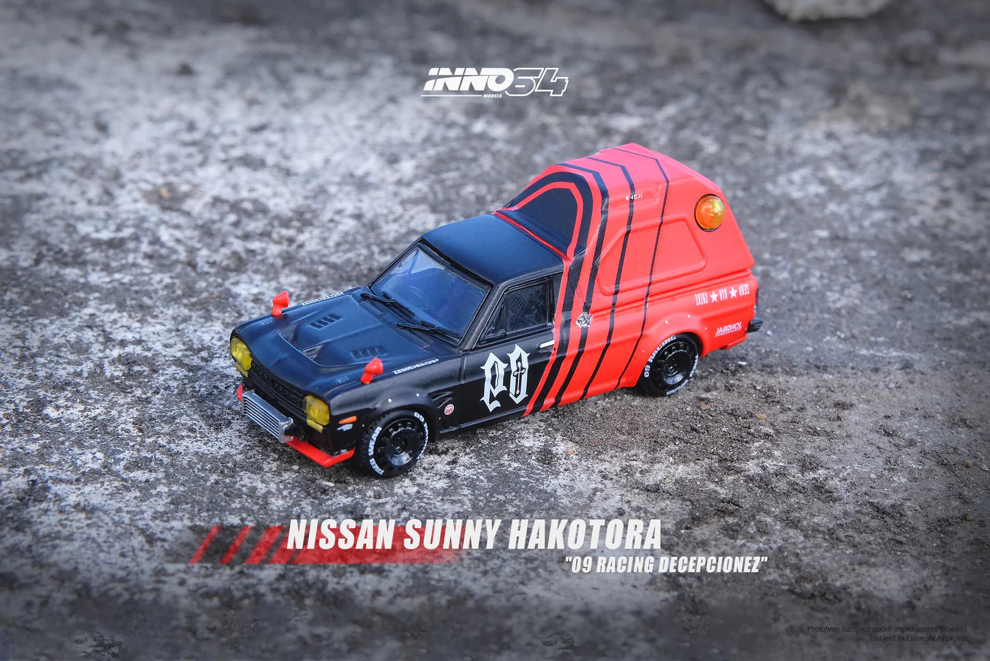 Inno64 Nissan Sunny Hakotora 09 Racing Decepcionez Red Black with Keychain 1:64
