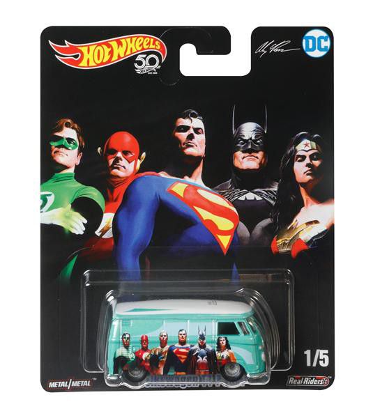Hot Wheels DC Comics Volkswagen T1 Panel with Sterling Protector Case 1:64