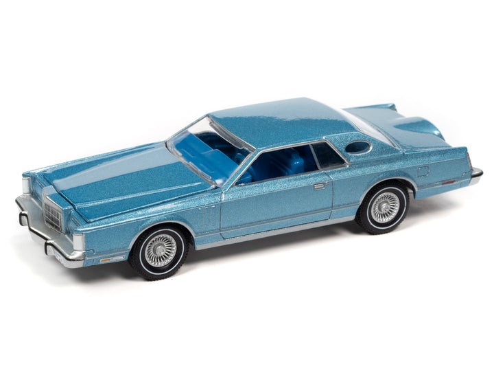 Auto World 1977 Lincoln Continental Coupe Mark V Med Blue Diamond Bright 1:64