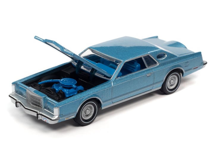 Auto World 1977 Lincoln Continental Coupe Mark V Med Blue Diamond Bright 1:64