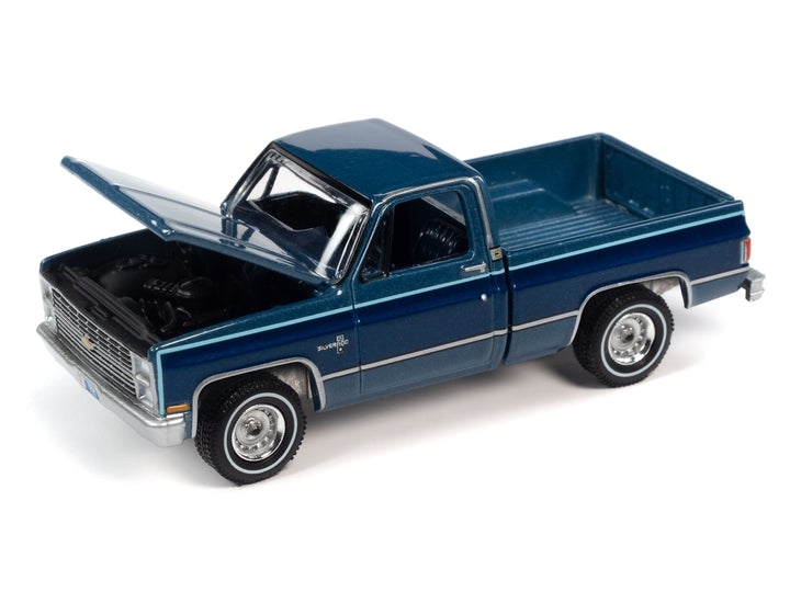 Auto World 1984 Chevrolet Silverado 10 Fleetside Light & Dark Blue Poly 1:64