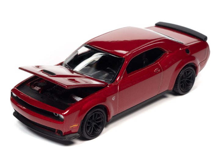 Auto World Modern Muscle 2018 Dodge Challenger Hellcat Redline Tricoat 1:64