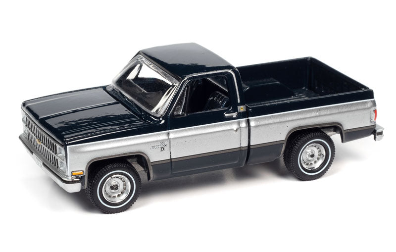 Auto World Muslce Trucks 1982 Chevrolet Silverado 10 Midnight Blue Body w/Silver Sides 1:64