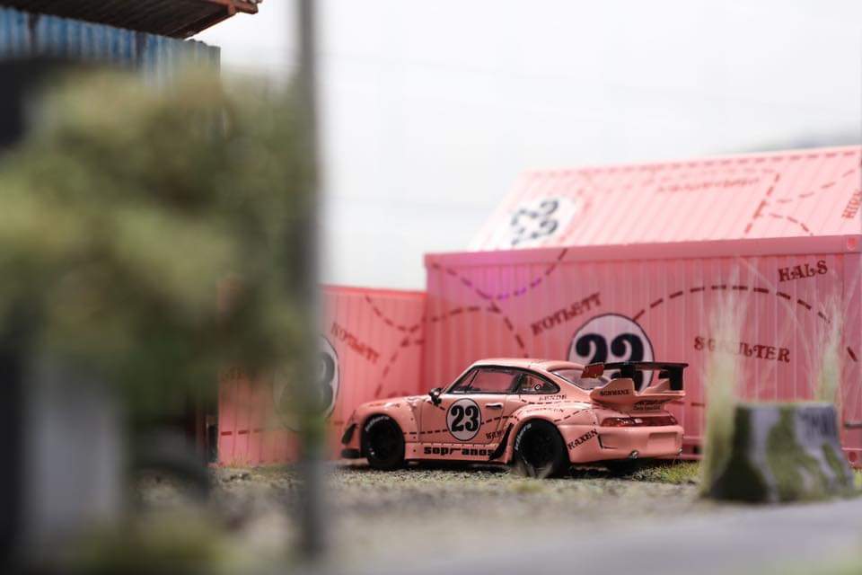 Tarmac Porsche RWB 993 Sopranos Pink Pig with Container 1:64