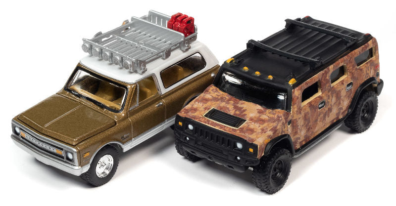 Johnny Lightning Off Road 1970 Chevrolet Blazer Saddle Poly & 2004 Hummer H2 Brown Camo Wrap 1:64