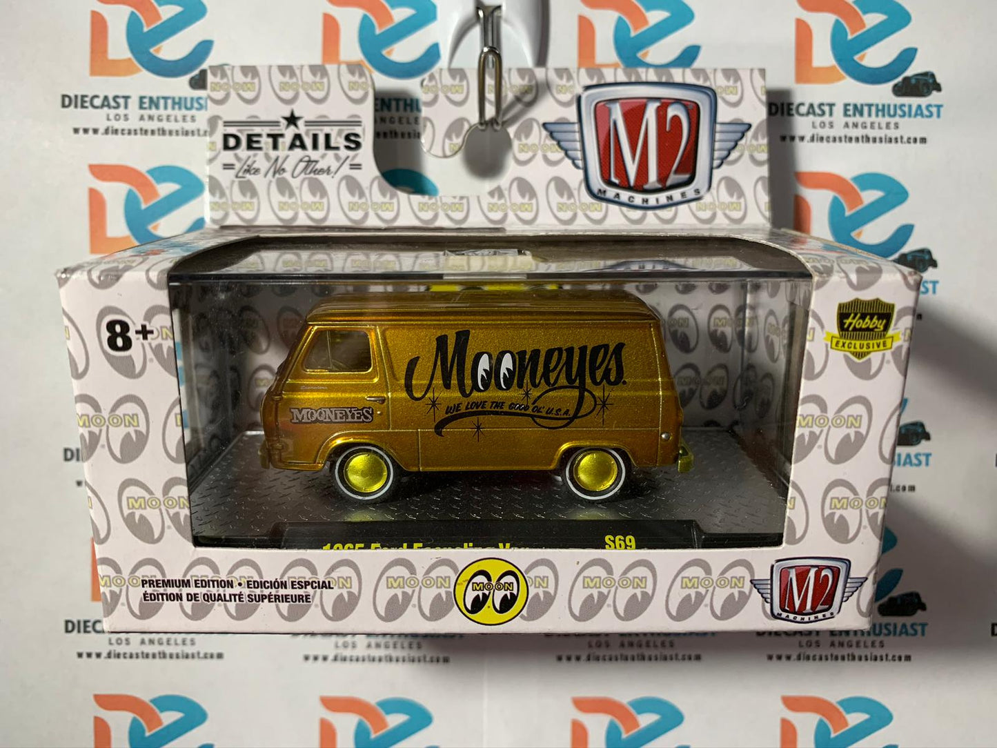 CHASE M2 Machines Mooneyes 1965 Ford Econoline Van 1:64