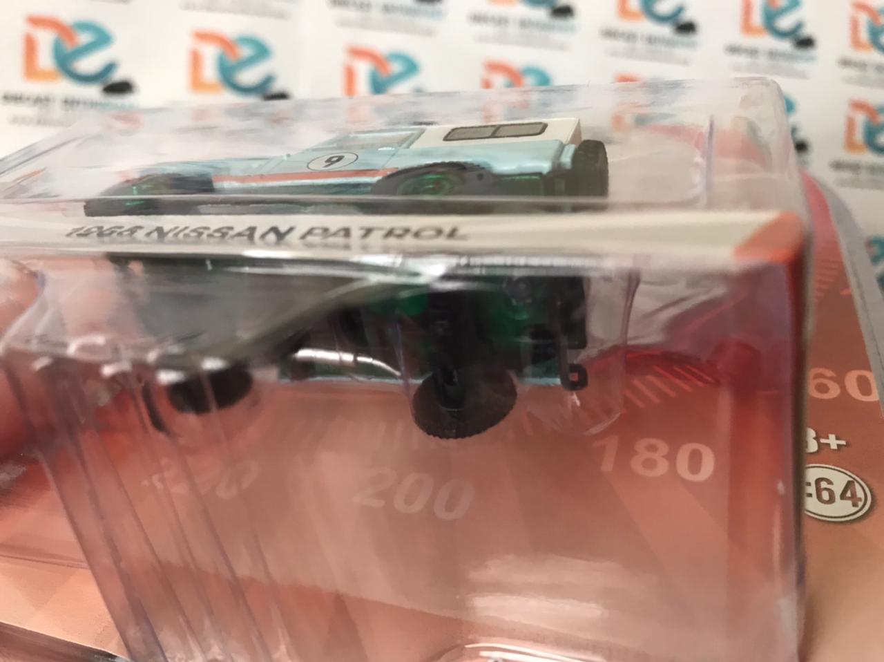 CHASE GREEN MACHINES Greenlight Tokyo Torque 1966 Nissan Patrol Gulf Oil 1:64