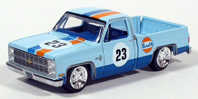 Auto World Diecastz Exclusives 1983 Chevy Silverado Gulf Light Blue #23 1:64