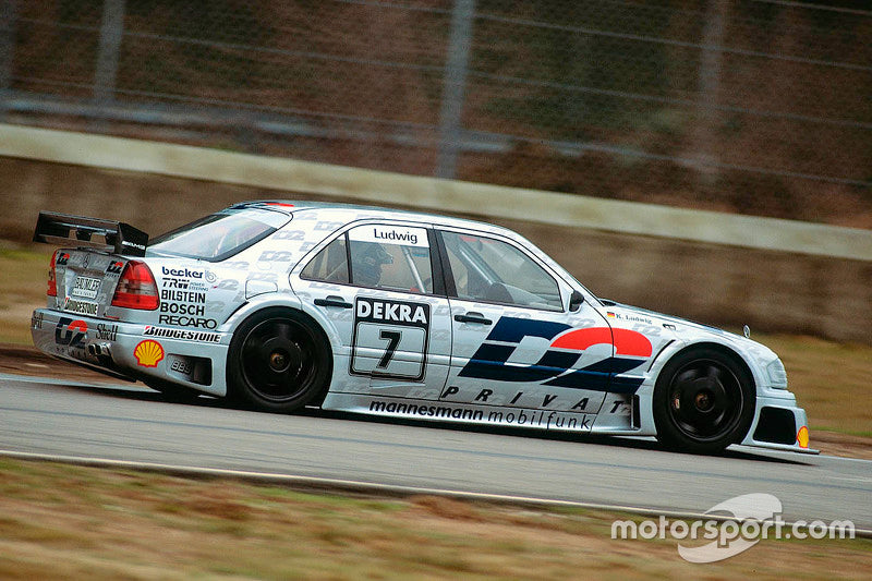 Hot Wheels Deutschland Design 1994 AMG Mercedes C Class DTM Touring Car 1:64