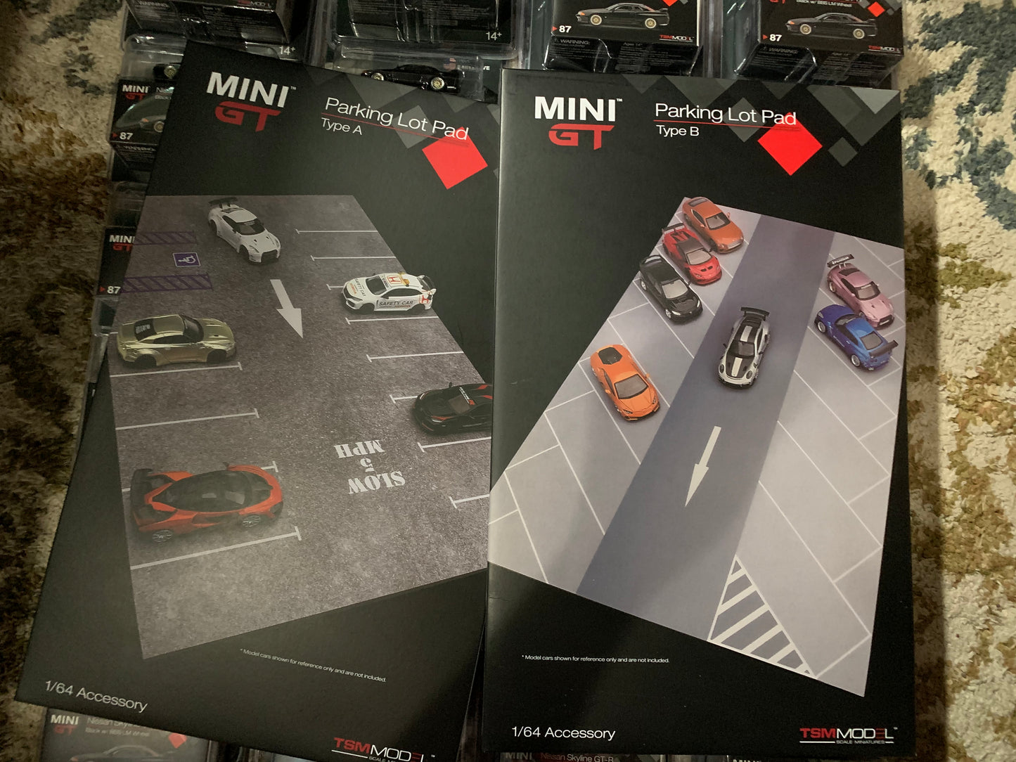 Mini GT Parking Lot Pad Diorama Type A 1:64