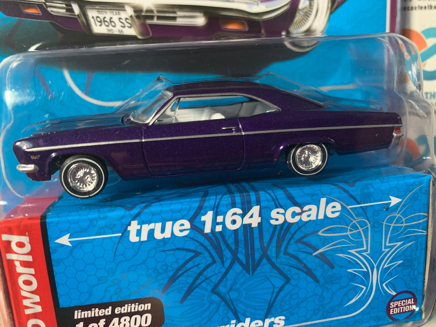 Auto World Mijo Exclusive Custom Lowriders 1966 Chevrolet Impala SS Purple 1:64