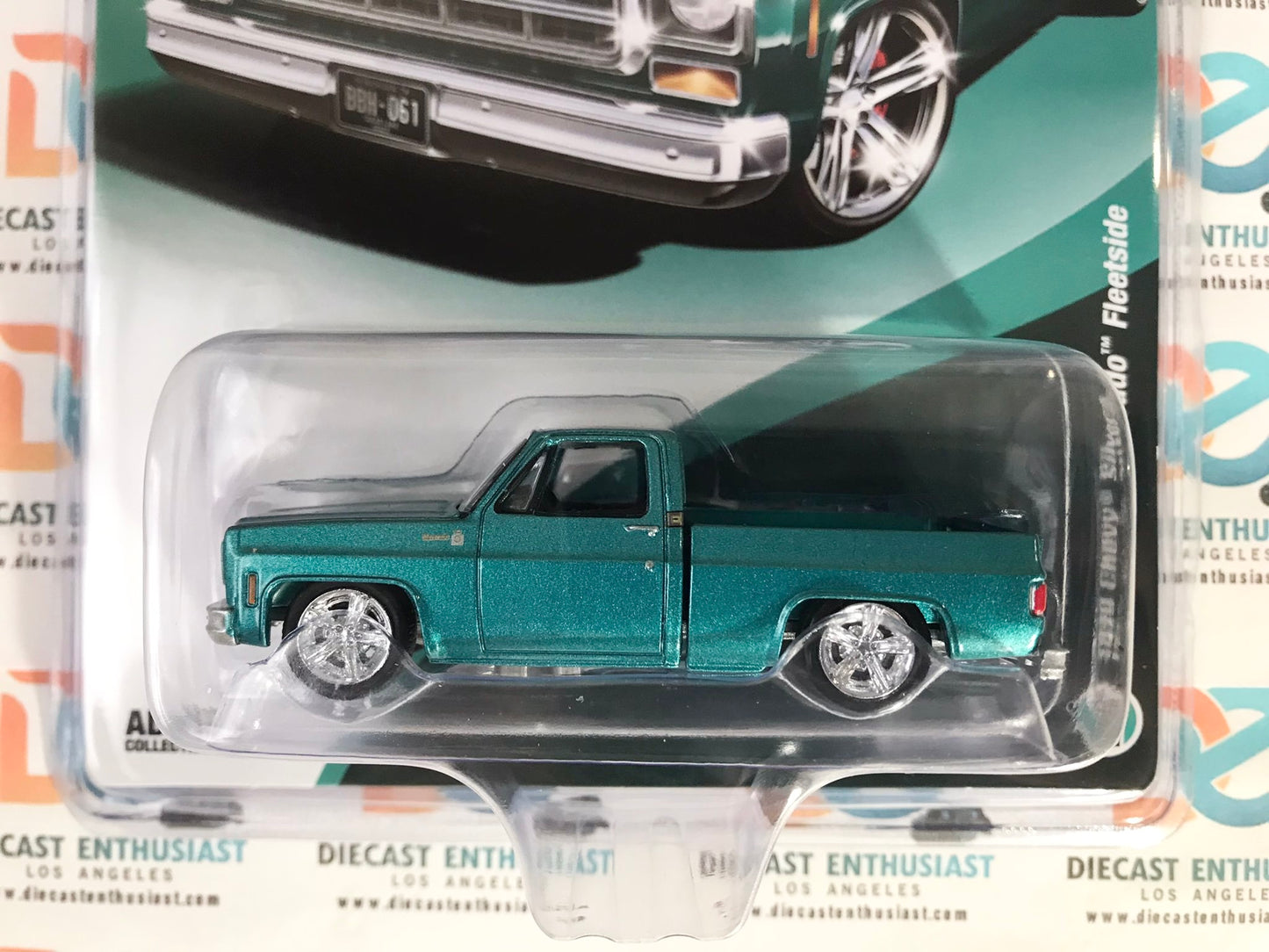 Auto World Diecastz Exclusives 1979 Chevy Silverado Fleetside Aqua 1:64