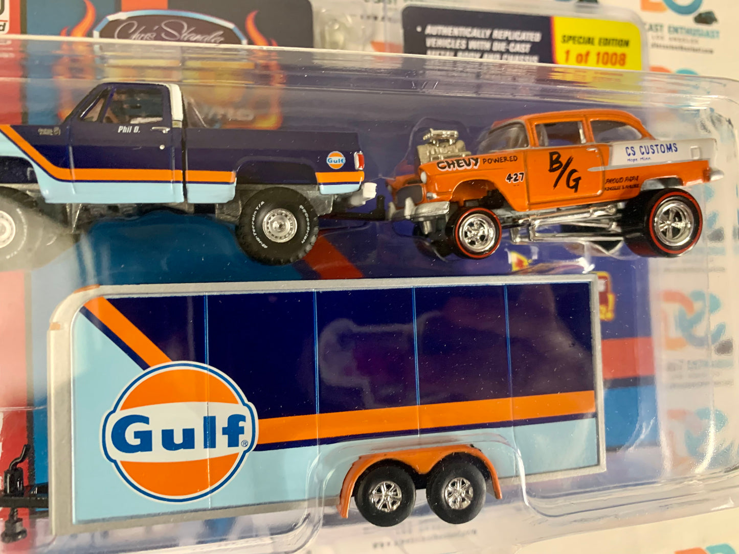 Auto World Chevy Silverado 4X4 Enclosed Trailer Gulf Oil with Zinger 55 Chevy Gasser Orange 1:64