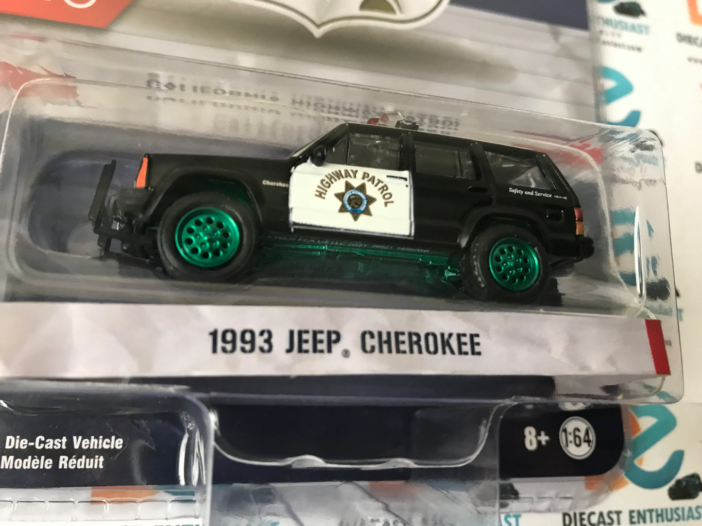 CHASE GREEN MACHINES Greenlight Hot Pursuit California Highway Patrol Police 1993 Jeep Cherokee Black White 1:64